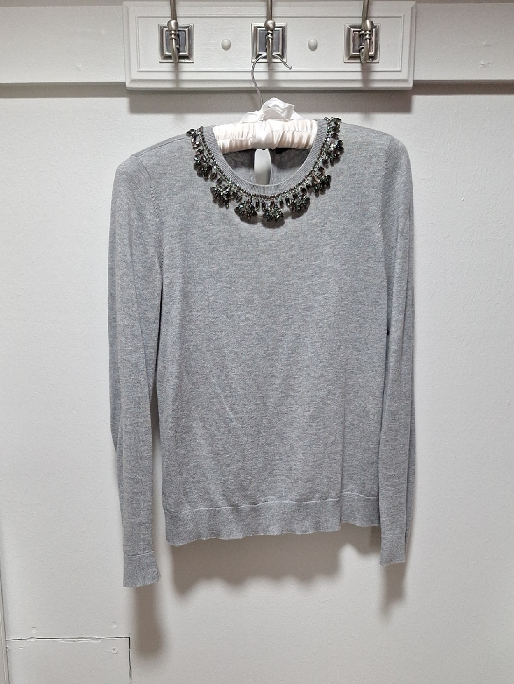Ralph Lauren Gray Sweater Top Women's  XS Embellished Rhinestones Neck Pull Over